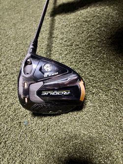 Callaway Rogue Max D Driver 10.5 Regular Shafy