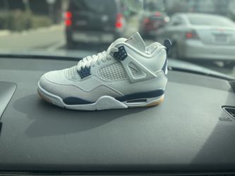 Jordan 4 SB Navy