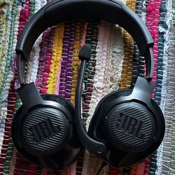 JBL gaming headset (wired)