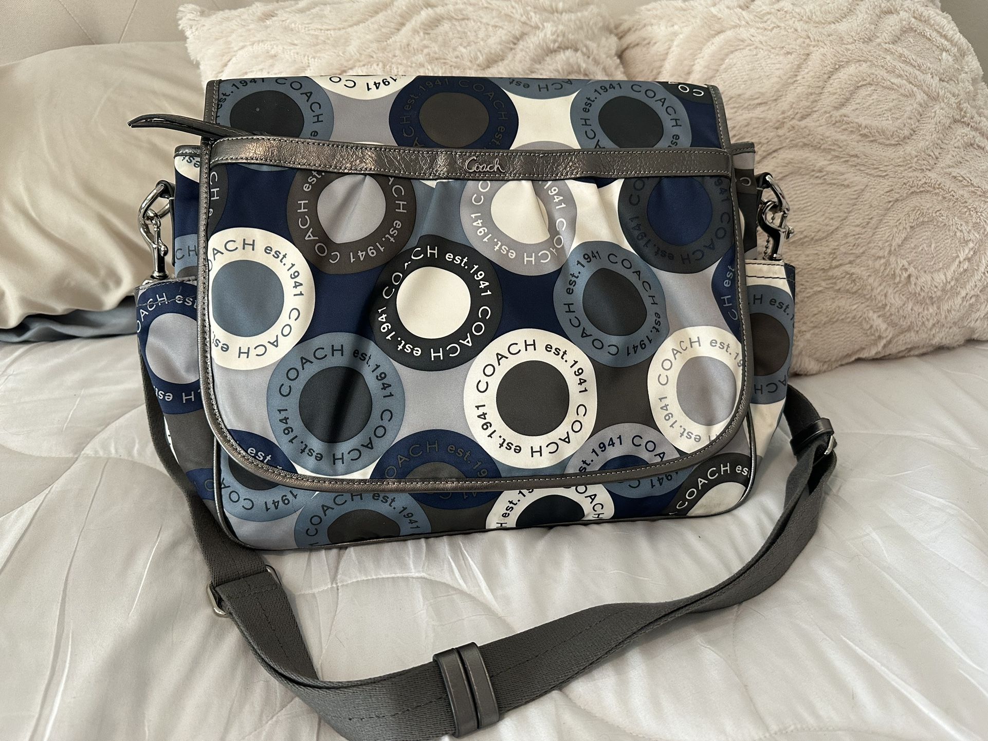 Coach Messenger/Baby Bag
