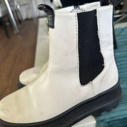 Girls Boots