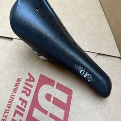 ‘87 GT Performer Jr Wing Logo Seat Hard To Find! OG Survivor 80’s old school bmx Dinky Viscount 16” Pit Bike 