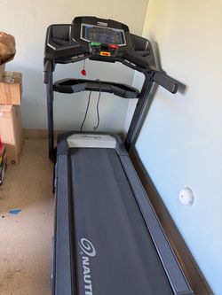 Nautilus Treadmill