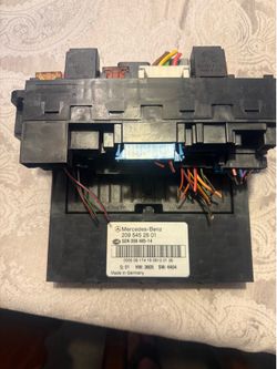 Front fuse relay SAM module 209 545 28 01