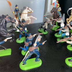 Civil War - Collectible Figurines