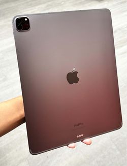 iPad Pro 6th gen 128gb LTE 12.9inch