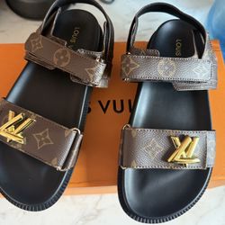 LV Slippers Slides Size 8 USA