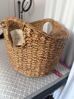 Natural Woven Storage Basket – Large