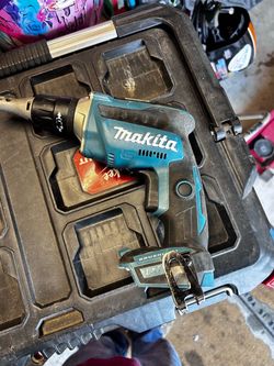 MAKITA DRY WALL GUN