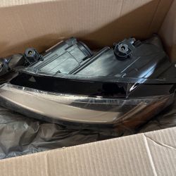 2017-2018 Volkswagen	 Jetta Headlight OEM 