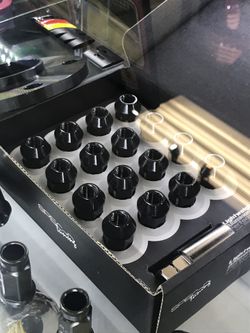 Spec-D Tuning Light Weight Lug Nuts