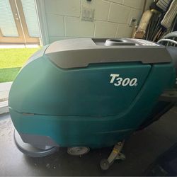 Tennant T300 Walk Behind Floor Scrubber