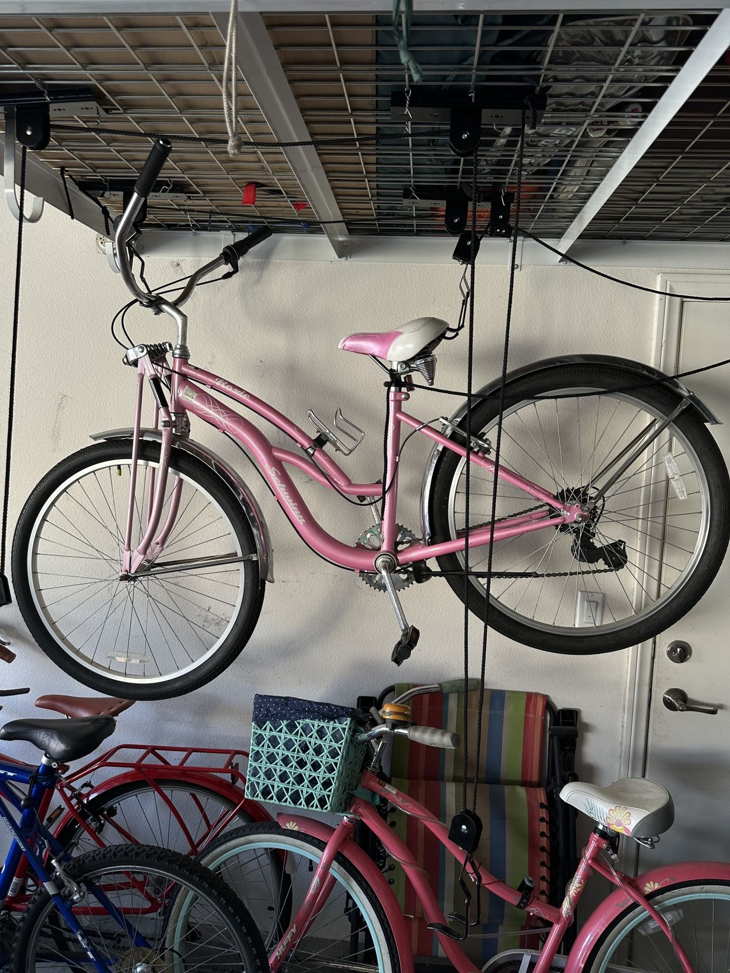 Schwinn Roxie Beach Cruiser Women’s