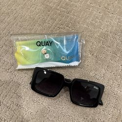 QUAY Total Vibe Mini 44m Polarized Square Sunglasses