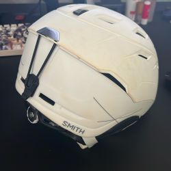 Snowboarding Helmet Adult Size Medium/ 55-59CM