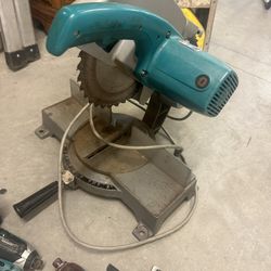 Milwaukee Miter Saw