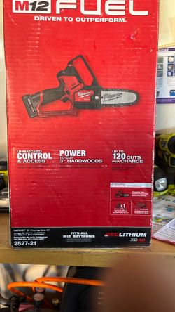 Milwaukee M12 FUEL 12V Lithium-Ion Brushless Battery 6 in. HATCHET Pruning Saw Kit with 4.0 Ah Battery and Charger Questions & Answers (94).New/Nuevo