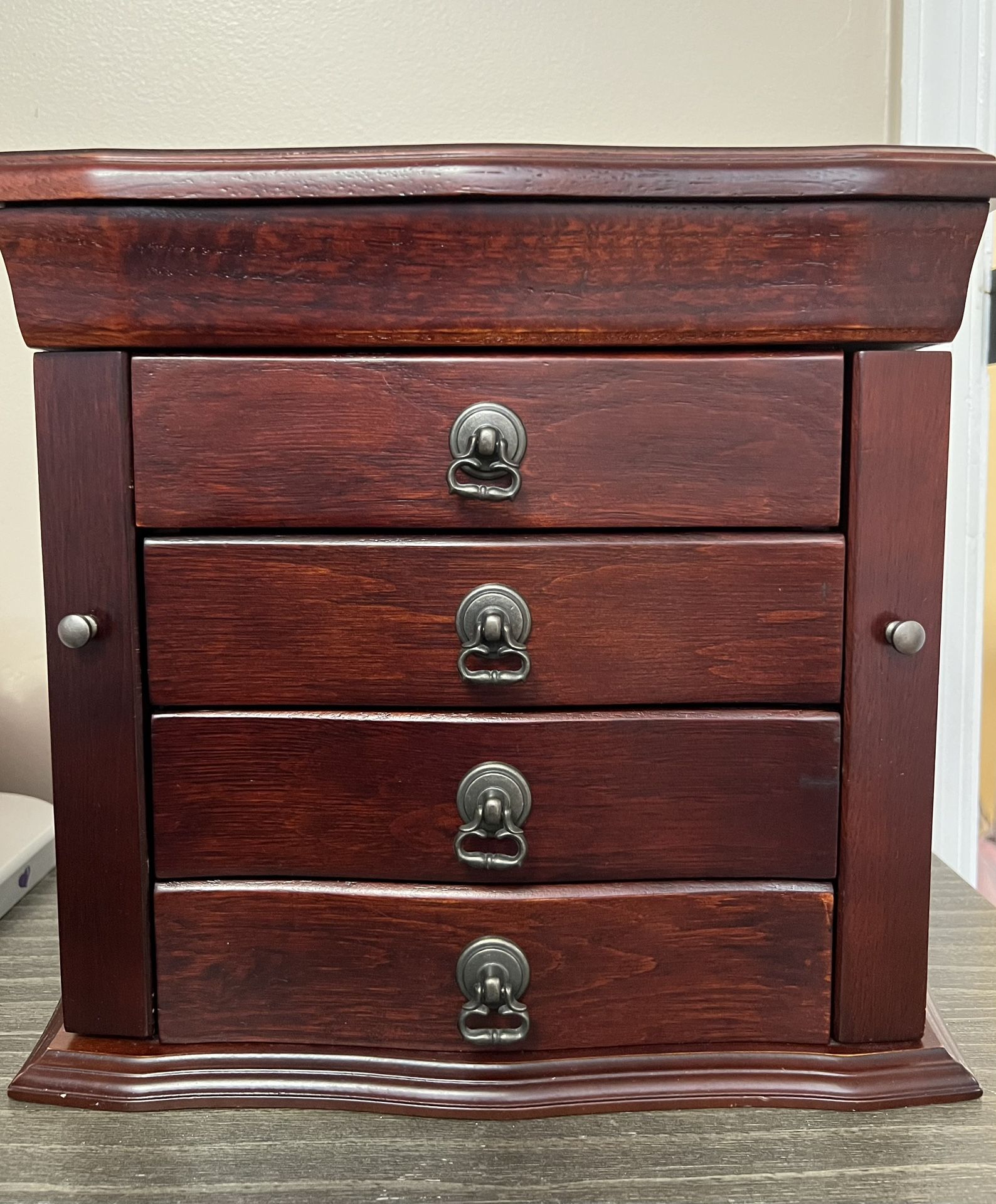 Vintage Kathy Ireland Jewelry Box