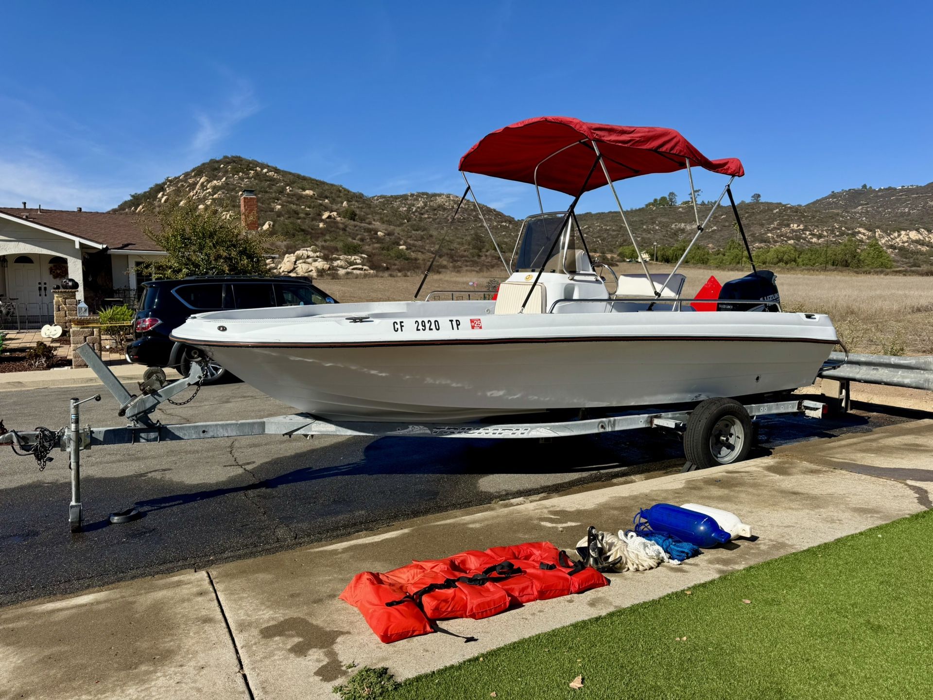 🛥️  2002 Triumph 19’  Center Console - 140HP 4-stroke Suzuki.