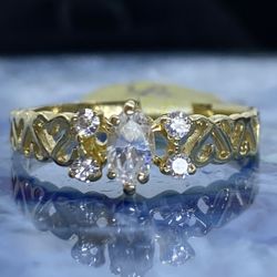 $300 Yellow Gold W Zirconia Heart Ring