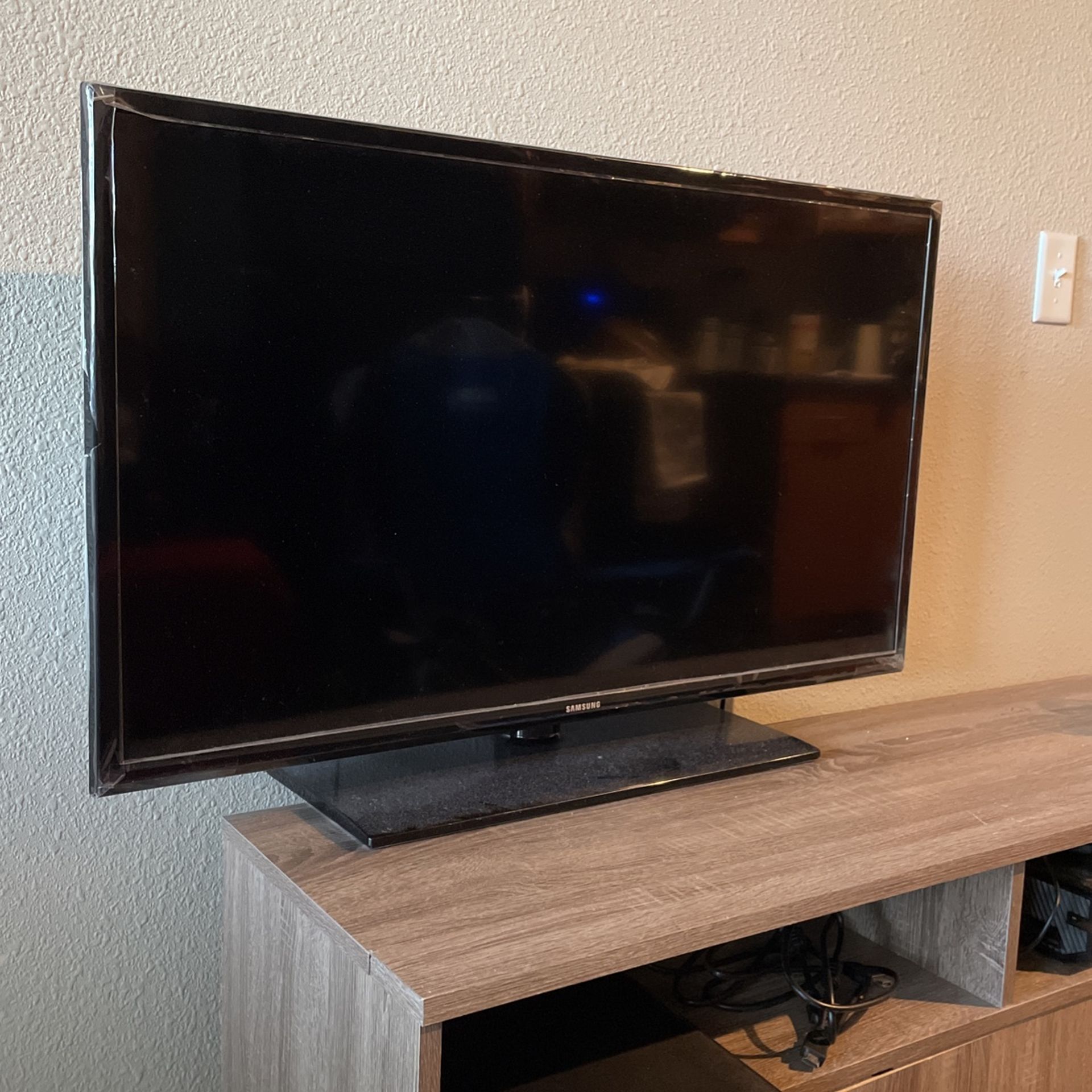 43” Samsung LED TV 1080p 