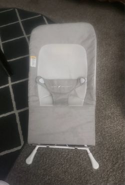 Baby Delight Bouncer Gray Baby Delight bouncer with mesh seat.