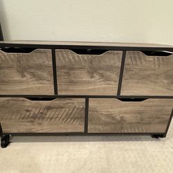 STORAGE ORGANIZER