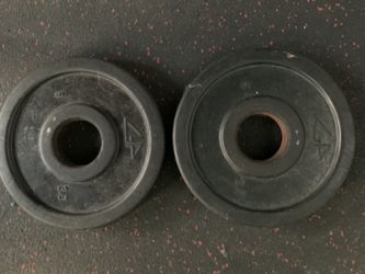 5 LB Rubber plate weights