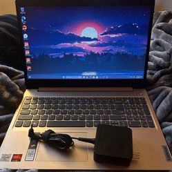 Laptop Lenovo IdeaPad 3 