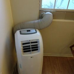 LG Air Conditioner 