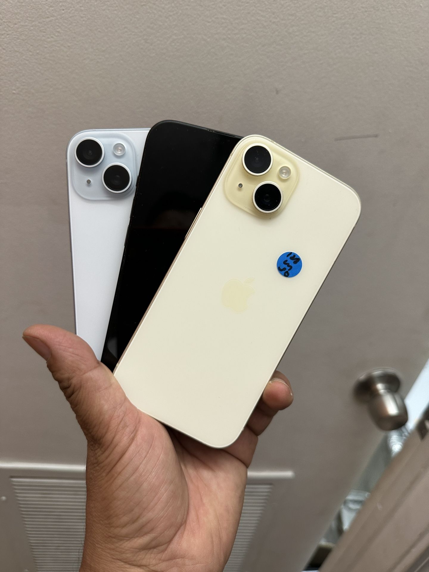 Factory Unlocked Apple iPhone 15 128gb, Sold with warranty