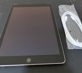 Apple iPad Tablet 5th Gen 128 GB