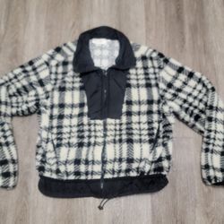 Sherpa Pullover,  Womens Size XS