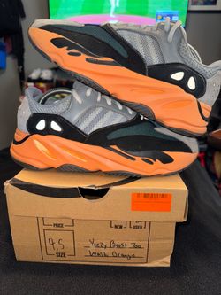 Yeezy 700”Wash Orange” size 9.5M