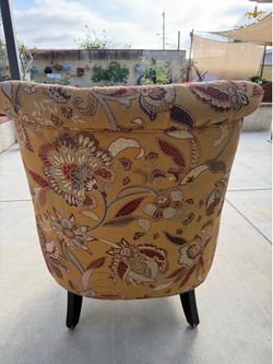 Nice Arm Chair