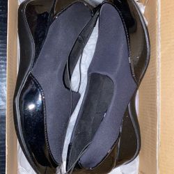 East 5th Evard Blk Round Toe Women’s  8M Slip Ons