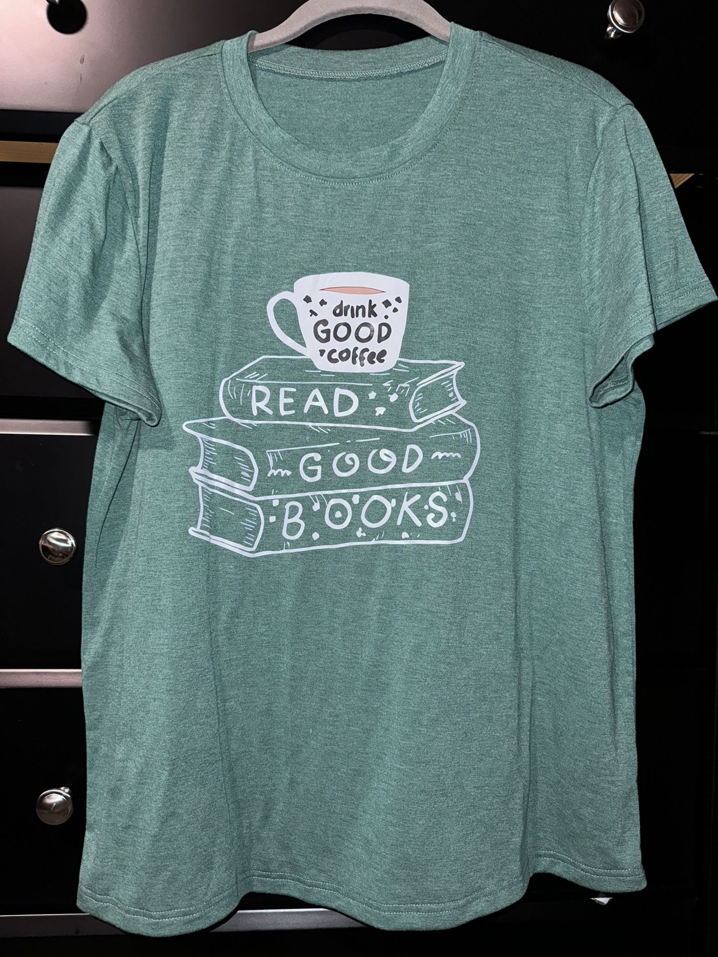 New. Women’s Size Large Read Good Books Drink Good Coffee Graphic Tee Shirt