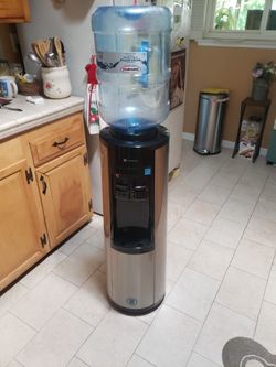 GLACIER BAY Water Dispenser