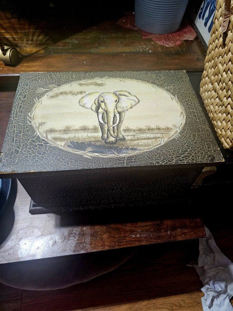 Elephant Vintage- Style Wooden Box
