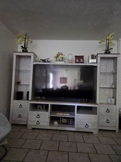 Home entertainment with TV samsung 65"