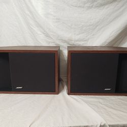 Vintage 2 Bose Bookshelf Speakers 