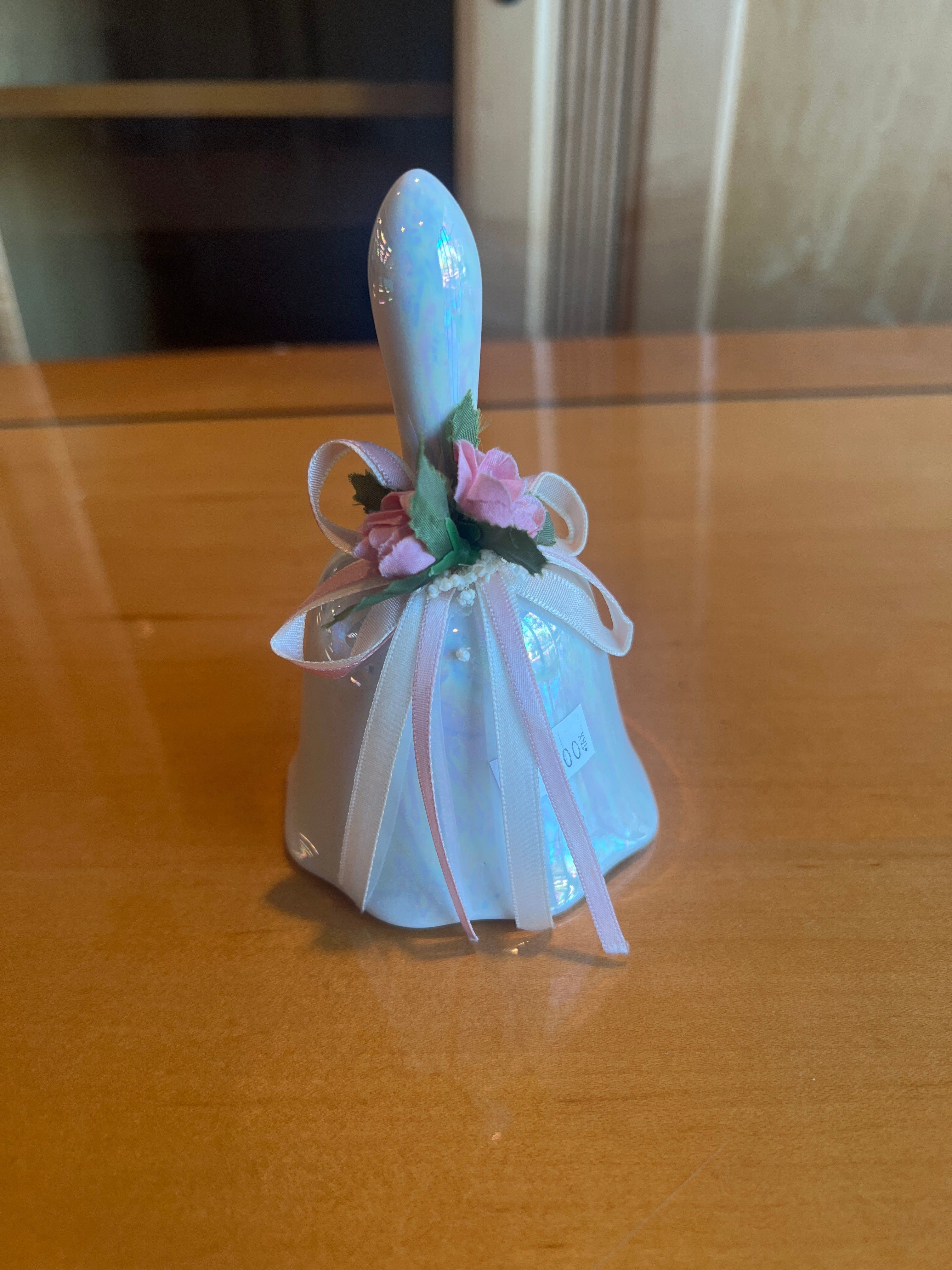 Iridescent White Decorative Scoop with Pink Rose and Ribbons