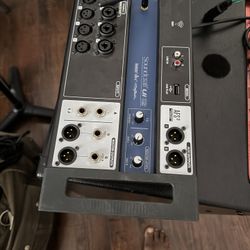 Soundcraft UI12