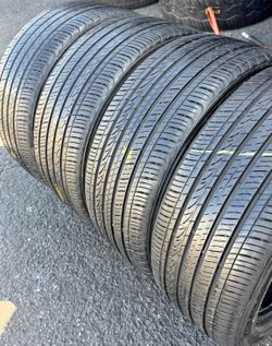 Set 225/45-17 kumho con el 80% de Vida