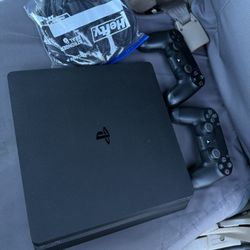 PlayStation 4 w Controllers