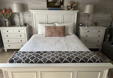 Beautiful White Bed Set - King - Queen - Full - Same Day Delivery