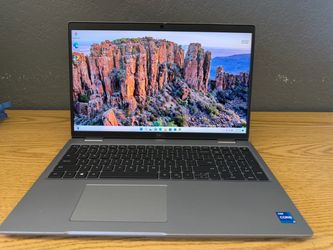 Dell  Precision 3560, core i5- 11th gen