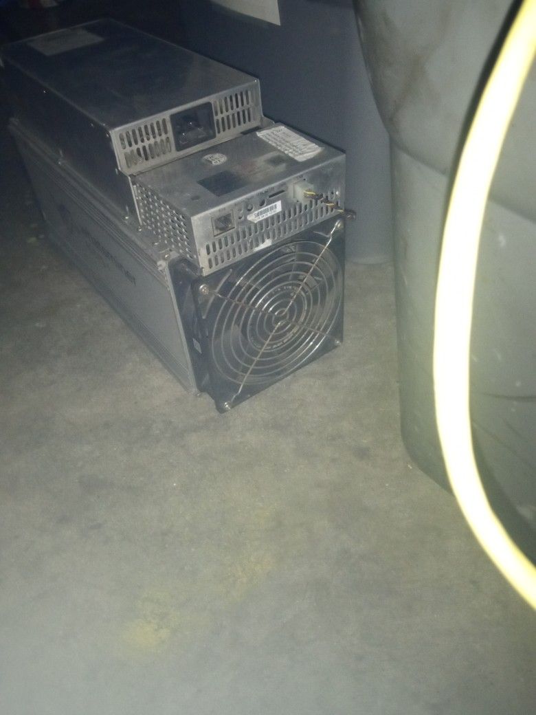 Asic Bitcoin Miner with Everything You need To Plug And Play
