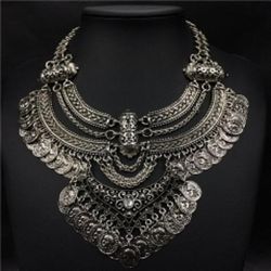 Really beautiful necklace set latest faishon