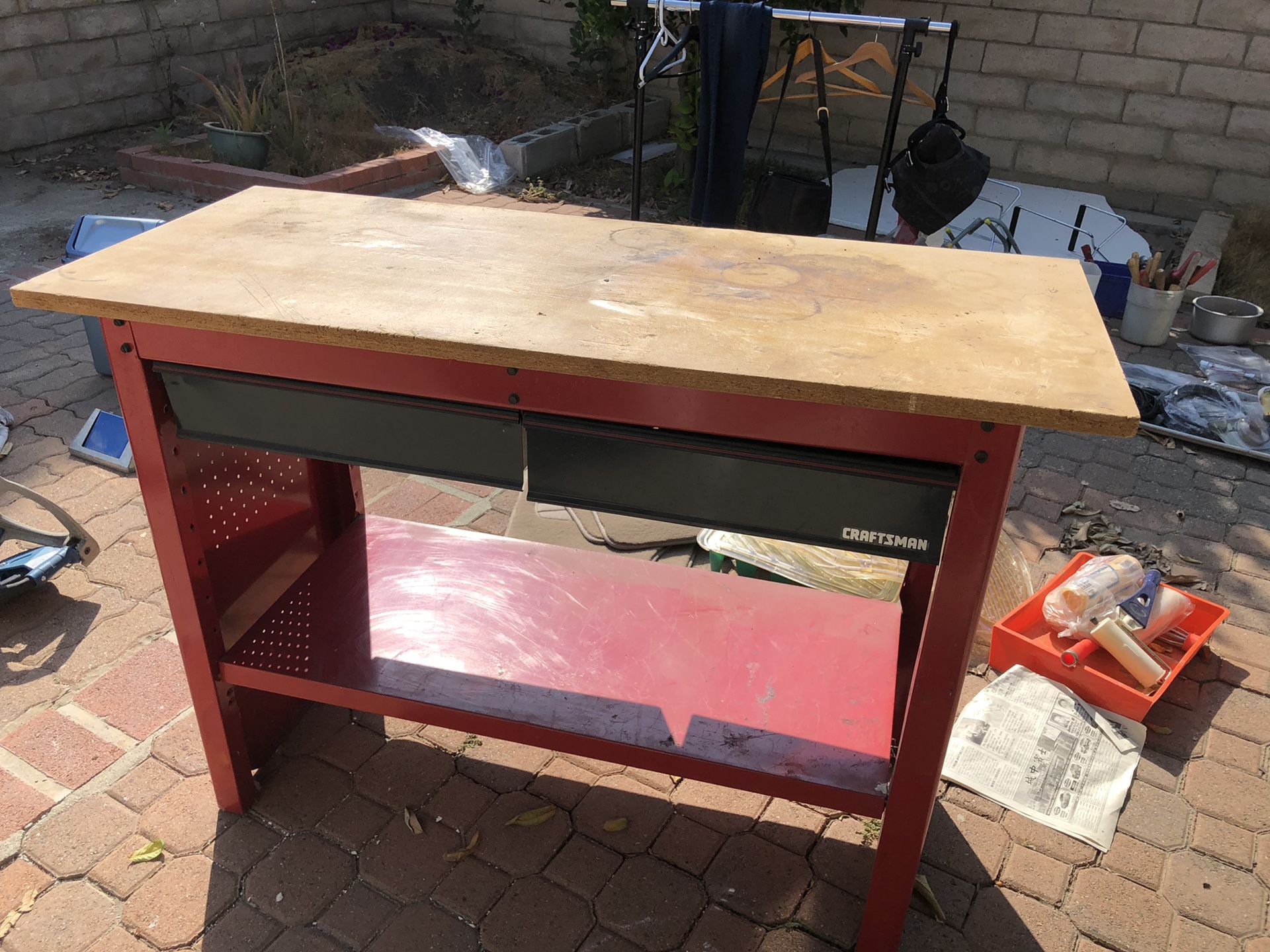Craftsman 48x20x24 steel wooden workbench with 2-drawer, the steel and drawer is in good condition, with wooden top. Price lower to sale quick
